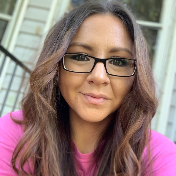 Meet your Posher, Ashley - Picture 1 of 1